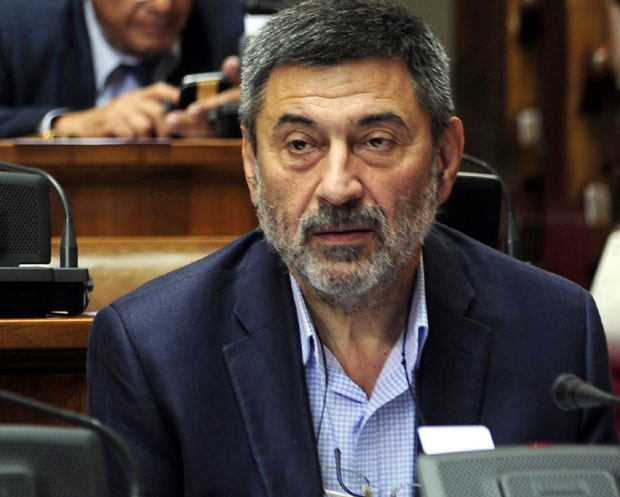 Шпијунка: Рекордер међу посланицима - Љубиша постао деда осми пут